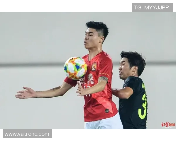 亚冠半决赛恒大迎战浦和全力争夺决赛席位展现球队实力与决心